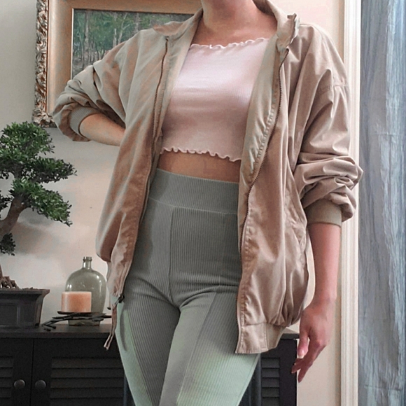 Oversize Puffy Windbreaker - Picture 2 of 5